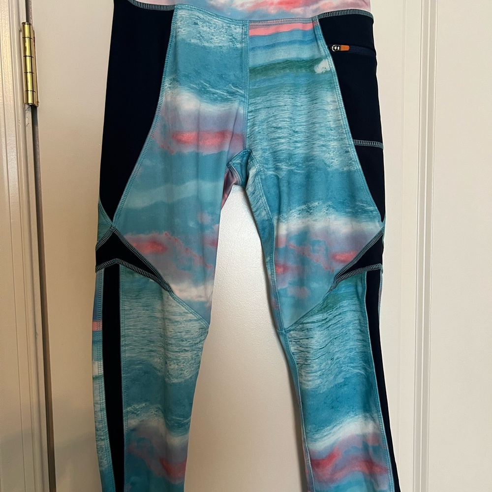Gottex Blue and Pink Leggings with Sporty Design